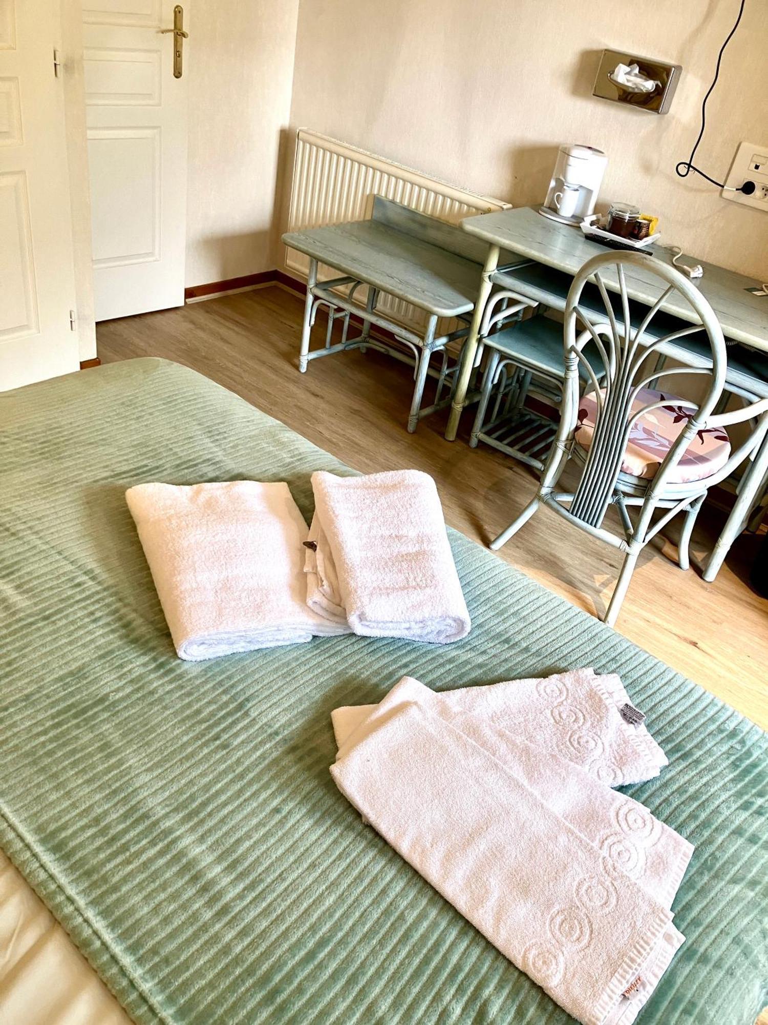 Hotel Residence Normandie Conches-en-Ouche 外观 照片